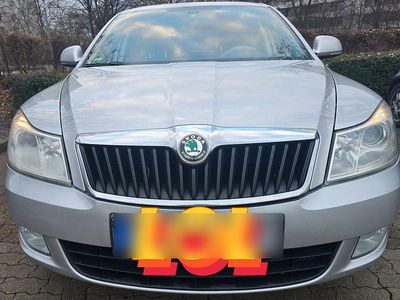 Gebraucht Skoda Octavia Family 122 PS (89 kW) 2012 Silber Limousine