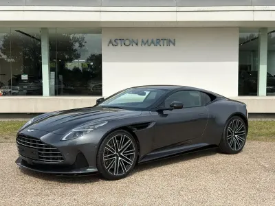 Nouvelle Aston Martin DB12 680 ch (500 kW) 2026 Gris