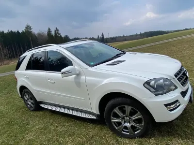 Gebraucht Mercedes ML300 190 PS (139 kW) 2010 Weiß SUV