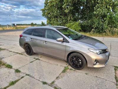 Toyota Auris Hybrid