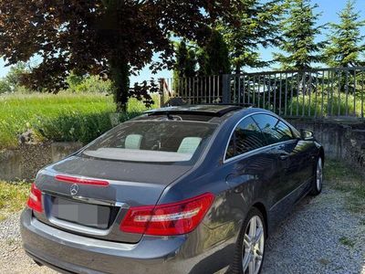 Mercedes E200