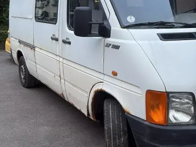 Gebraucht VW LT 109 PS (80 kW) 2002 Weiß Van / Kleinbus