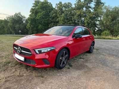 Rot Gebraucht 2018 Mercedes A200 Kleinwagen | 19.200 €