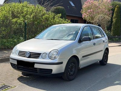 Gebraucht VW Polo 60 PS (44 kW) 2002 Silber Kleinwagen