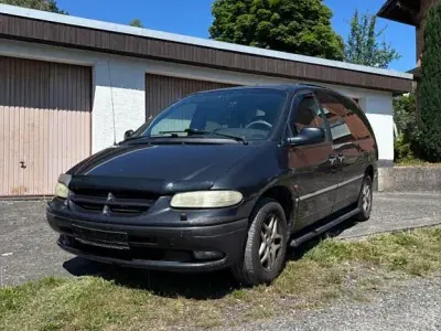 Gebraucht Chrysler Grand Voyager 158 PS (116 kW) 2000 Schwarz Van / Kleinbus