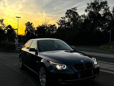 Gebraucht BMW 523 190 PS (139 kW) 2007 Grau Limousine