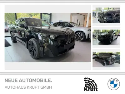 Neu BMW iX3 M Sport 235 kW (320 PS) 2026 Saphirschwarz metallic SUV