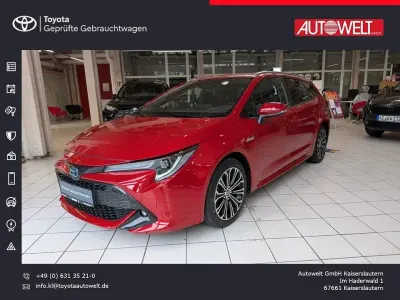 Używany Toyota Corolla Team 184 KM (135 kW) 2020 Czerwony Kombi