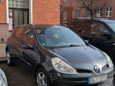 Gebraucht Renault Clio II 101 PS (74 kW) 2008 Blau Kleinwagen