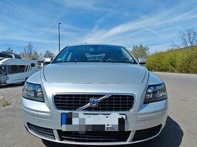 Second-hand Volvo S40 125 CP (91 kW) 2005 Argintiu Berlinǎ