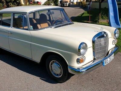 gebraucht Mercedes 200 Heckflosse W110 65.000 km