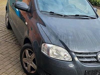 Gebraucht VW Fox Style 60 PS (44 kW) 2011 Grau Kleinwagen