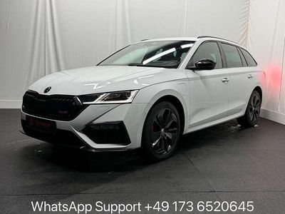 Moonweiss metallic Gebraucht 2022 Skoda Octavia RS Kombi | 21.890 € (Etwas zu teuer)