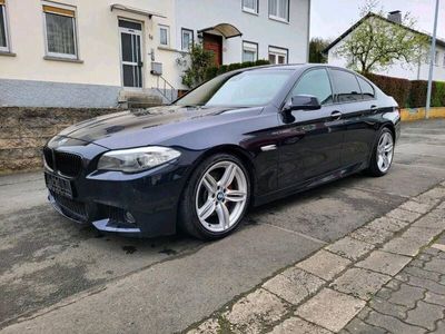 gebraucht BMW 530 d -M Paket Schalter,Sofftcloose, AHK,19"