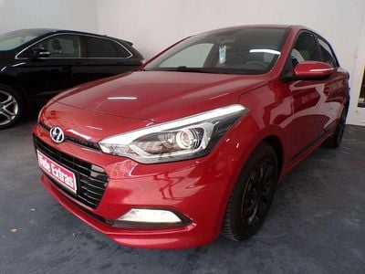 Usata Hyundai i20 Passion 101 CV (74 kW) 2016 Rosso Berlina