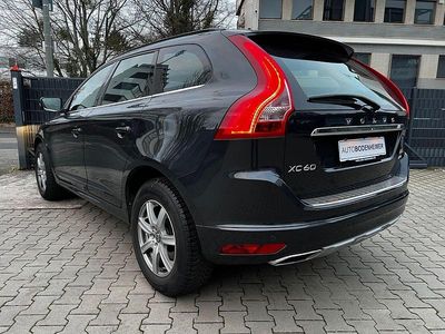 Grau Gebraucht 2017 Volvo XC60 Momentum SUV | 17.900 € (Superpreis)