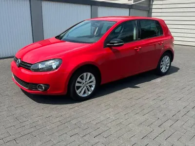 Gebraucht VW Golf VI Style 86 PS (63 kW) 2012 Rot Kleinwagen