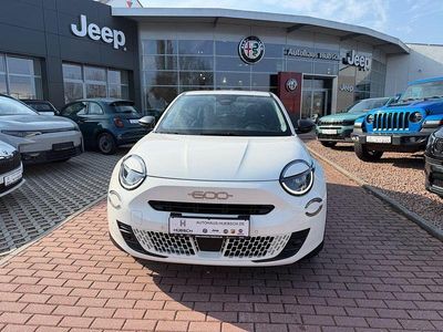Neu Fiat 600 Business 110 PS (80 kW) 2026 Gelato weiß (268) SUV