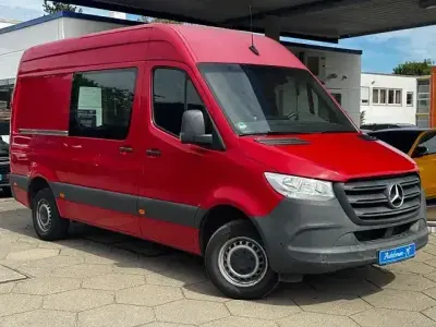 Używany Mercedes Sprinter 206 KM (151 kW) 2021 Czerwony Van