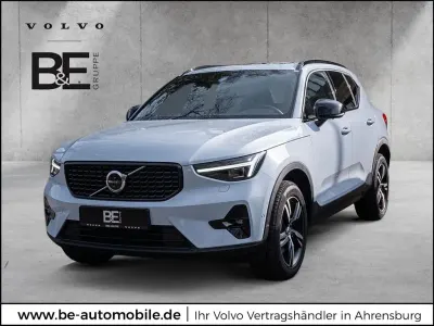 Używany Volvo XC40 Ultra 197 KM (144 kW) 2026 Niebieski SUV