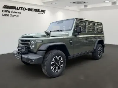 Neu BAW 212 166 PS (122 kW) 2026 Gruen SUV