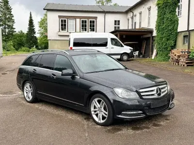 Gebraucht Mercedes C250 Avantgarde 204 PS (150 kW) 2012 Schwarz Kombi