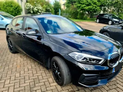 Gebraucht BMW 118 Advantage 136 PS (100 kW) 2022 Schwarz Kleinwagen