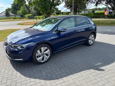 Gebraucht VW Golf VIII Style 150 PS (110 kW) 2021 Blau Limousine