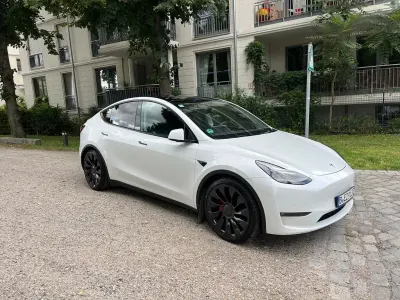 Gebraucht Tesla Model Y Performance 392 kW (534 PS) 2022 Weiß SUV