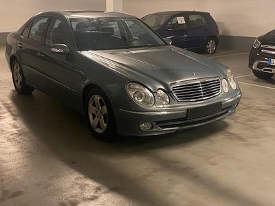 Mercedes E270