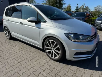 Gebraucht VW Touran 150 PS (110 kW) 2019 Silber metallic Van / Kleinbus