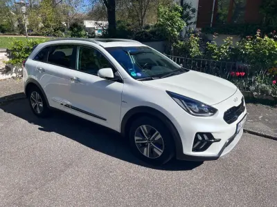 Używany Kia Niro Spirit 141 KM (103 kW) 2021 Biały SUV