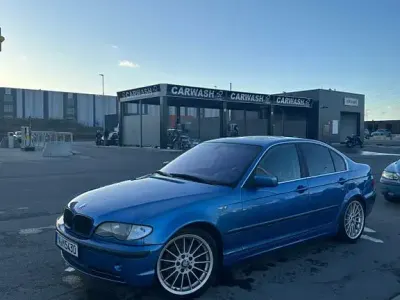 Gebraucht BMW 330 M Sport 231 PS (169 kW) 2001 Blau Limousine