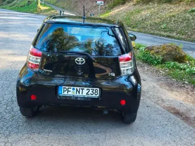 Brugt Toyota iQ 98 HK (72 kW) 2009 Sort Hatchback