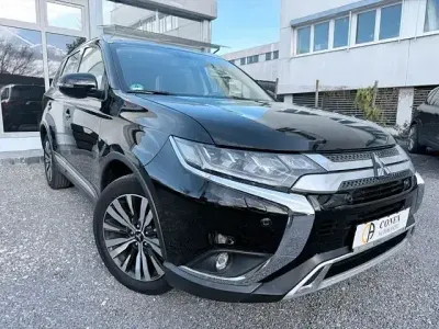 Usata Mitsubishi Outlander Diamant Edition 150 CV (110 kW) 2018 Nero SUV
