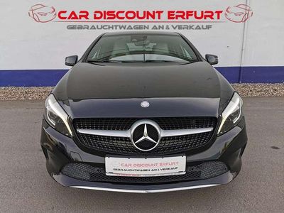 Gebraucht Mercedes A200 Urban 156 PS (114 kW) 2015 Kosmosschwarz  metalliclack Limousine