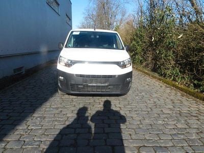 Gebraucht Fiat Doblò 102 PS (75 kW) 2023 Weiß Van / Kleinbus