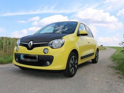 Usado Renault Twingo Luxe 90 HP (66 kW) 2015 Amarelo Citadino