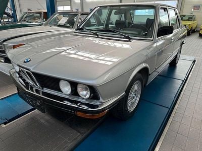 Gebraucht BMW 518 90 PS (66 kW) 1980 Limousine