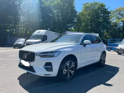 Gebraucht Volvo XC60 Momentum 197 PS (144 kW) 2022 Weiß SUV