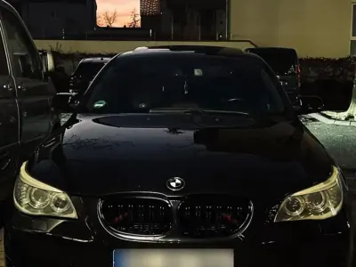 Gebraucht BMW 525 197 PS (144 kW) 2009 Schwarz Limousine