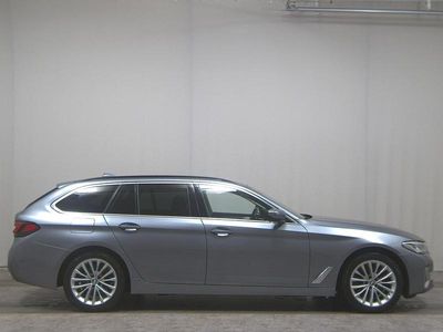 Blau Gebraucht 2021 BMW 520 Luxury Line Kombi | 24.680 € (Guter Preis)