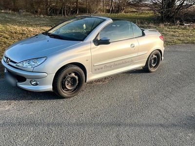 Gebraucht Peugeot 206 CC 109 PS (80 kW) 2007 Silber Cabrio