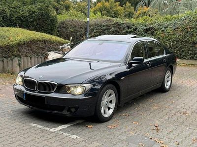 BMW 745