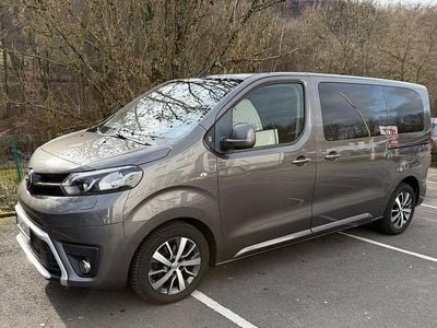 Gebraucht Toyota Proace Verso Team 177 PS (130 kW) 2018 Braun Kombi