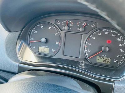 Usado VW Polo 80 HP (58 kW) 2008 Cinzento Citadino