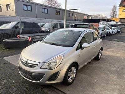 Silber Gebraucht 2012 Opel Corsa Satellite Kleinwagen | 2.990 € (Guter Preis)