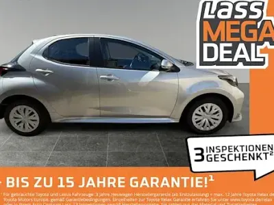 Brugt Toyota Yaris Basis 72 HK (52 kW) 2023 Sølv Hatchback