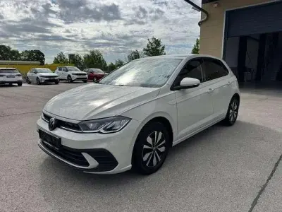 Usata VW Polo Move 95 CV (69 kW) 2024 Grigio Utilitaria