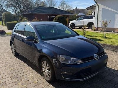 Gebraucht VW Golf VII Comfortline 110 PS (80 kW) 2016 Blau Limousine